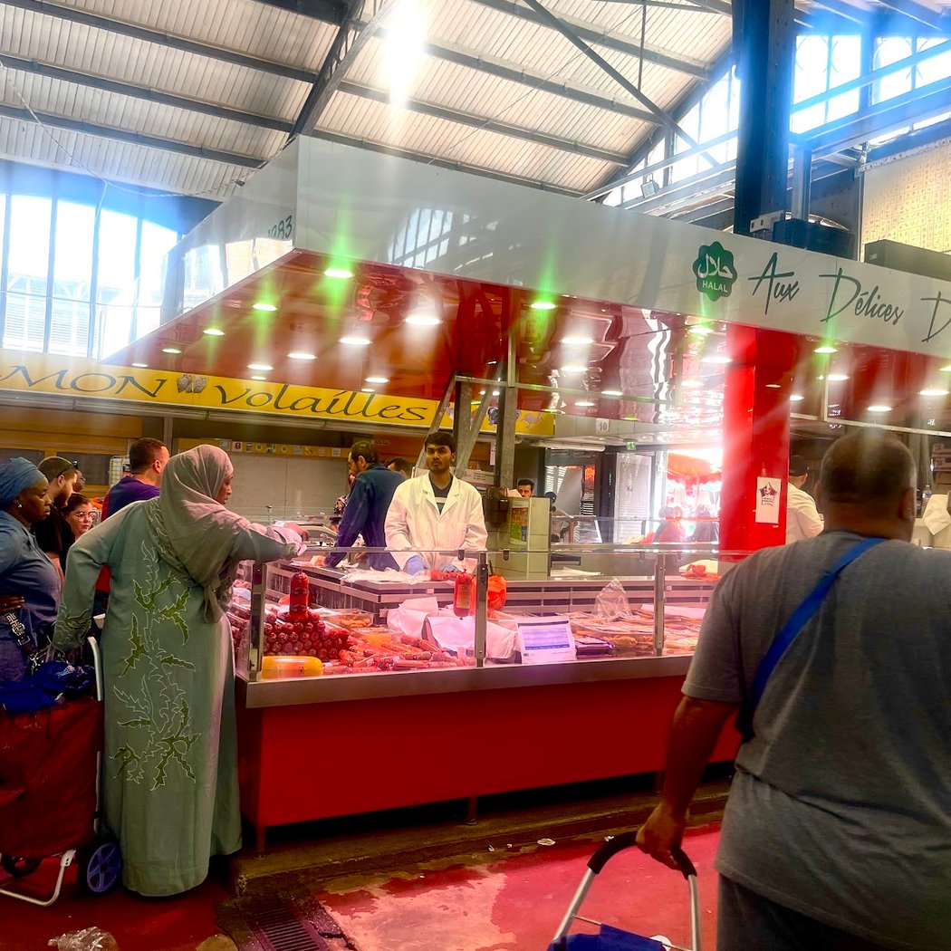 Saint-Denis Historial Street Market 2